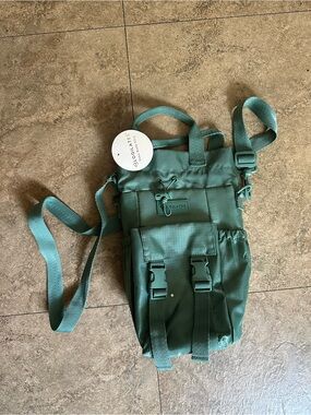 Blogilages green water bottle bag